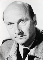   (Donald Pleasence) 