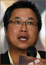   (James Wong) 