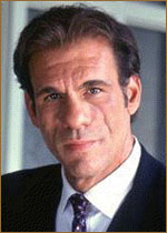   (Robert Davi) 