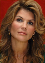   (Lori Loughlin) 