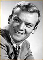   (Aldo Ray) 