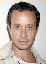   (Pauly Shore) 