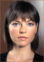 Nicole De Boer Fakes