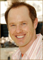   (Raphael Sbarge) 