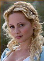   (Beatrice Rosen) 