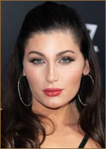   (Trace Lysette) 