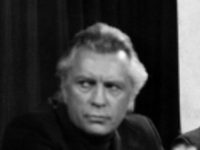  (1976)