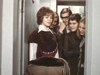     (1975)