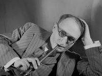  (1927)