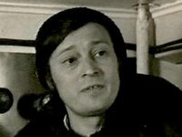   (1976)
