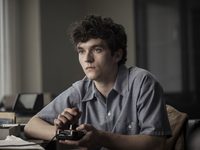 ׸ :  (2018)