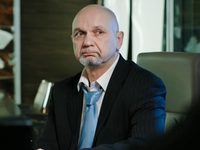  (2018)