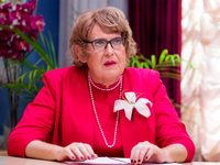 100 (2019)