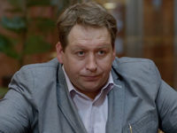   (2015)