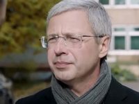   (2017)