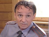    (2001)