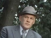   ׸  (1976)