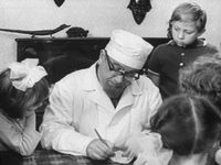     (1972)