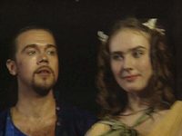   (2000)