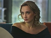 ׸  (2019)