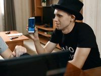  (2019)
