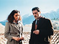   (2000)