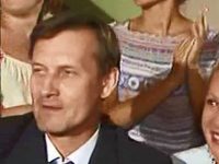   (2002)