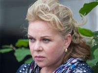  (2016)
