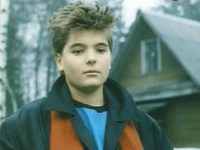   (1990)