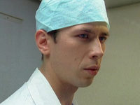   (2000)