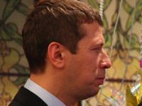  (2013)