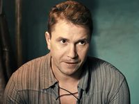 ׸  (2016)