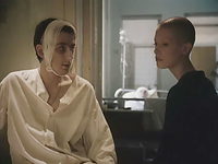   (2000)
