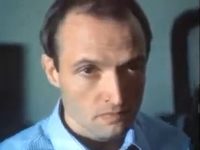   (1976)