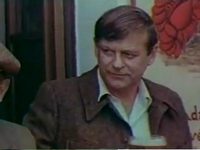   (1976)