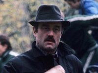  (1977)
