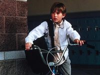   (2000)