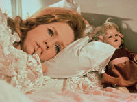 ظ   (1972)