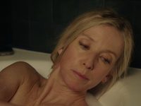 Леа Дрюкер Принимает Ванну – Божественная Эмили 2007 Леа Дрюкер Принимает Ванну – Божественная Эмили 2007