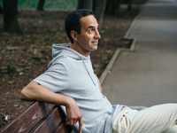 Борис, борись: герой Мерзликина продолжает воскресать во втором сезоне «И снова здравствуйте!» 
фотографии