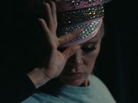 «Шоугерл» с Памелой Андерсон, «Крушение мира» с Мэри Элизабет Уинстэд и еще 10 фильмов марта