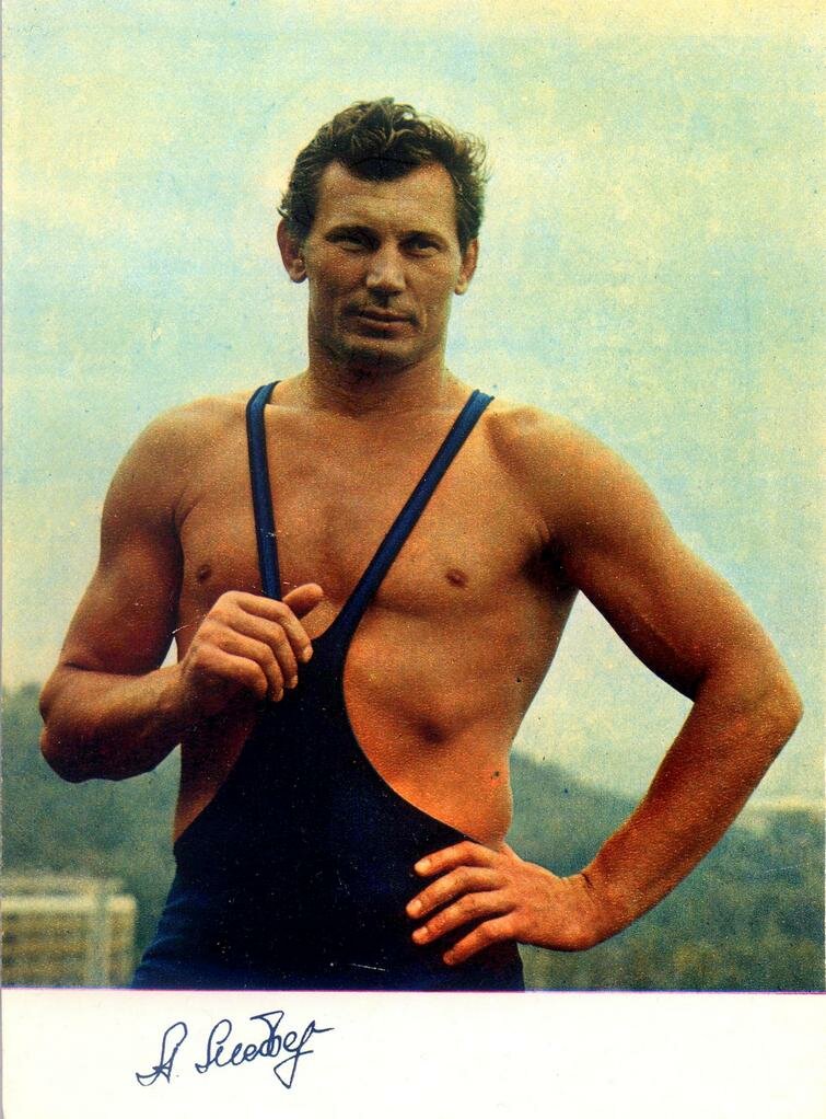 Александр медведь