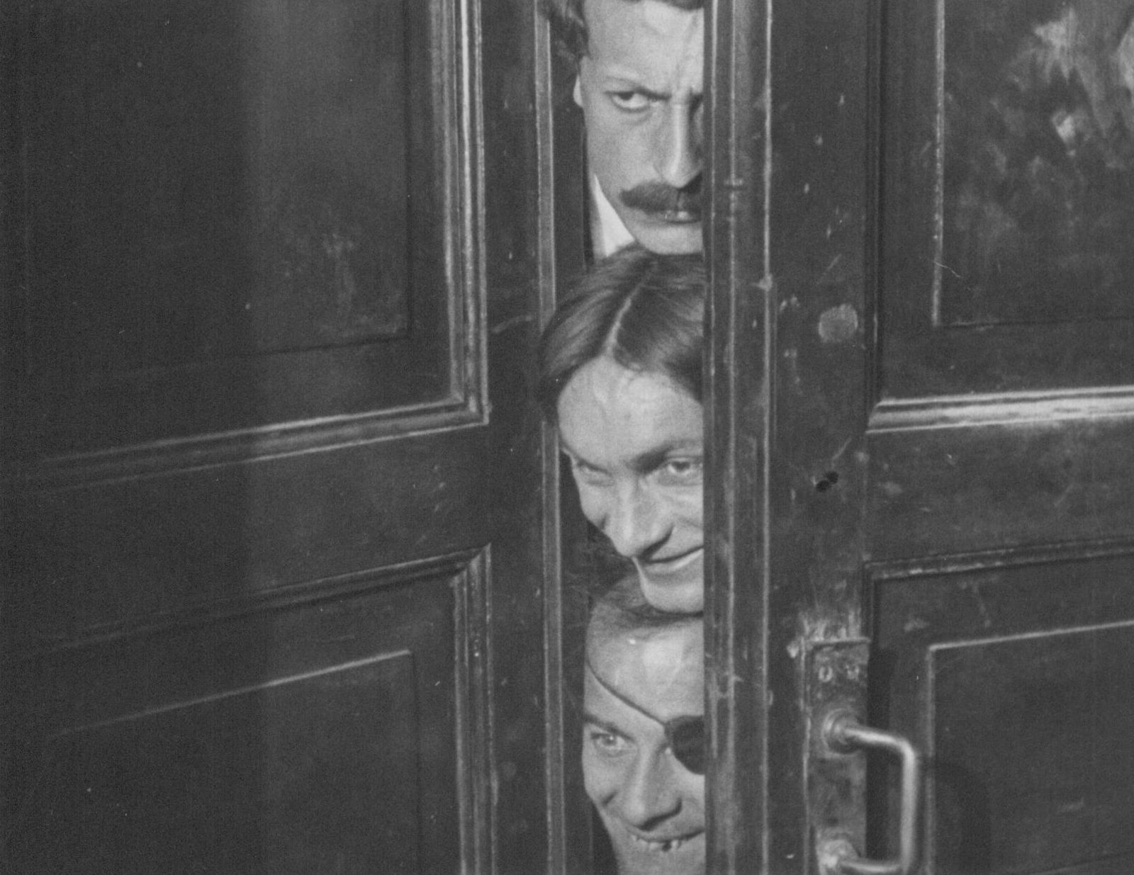 «Необычайные приключения Мистера Веста в стране большевиков»: 100 лет фильму, научившему СССР смеяться