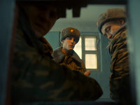 Смотреть онлайн: «Аутсорс», «Челюскин. Первые» и новый сезон «Шершней» 
фотографии
