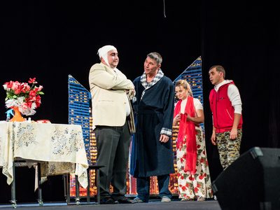 Спектакль «Мир тесен»