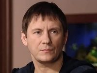 -4 (2010) -  10