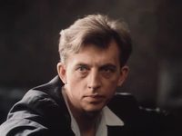   (1990) -  109