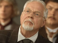Ҹ  (2012) 
