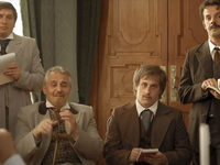 Ҹ  (2012) 
