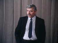  (1988) 
